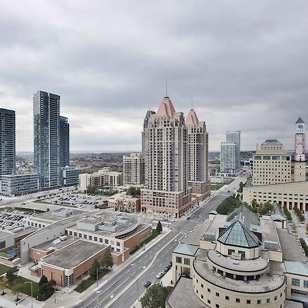 Napa Furnished Rental Apartments Square One Mississauga Room photo