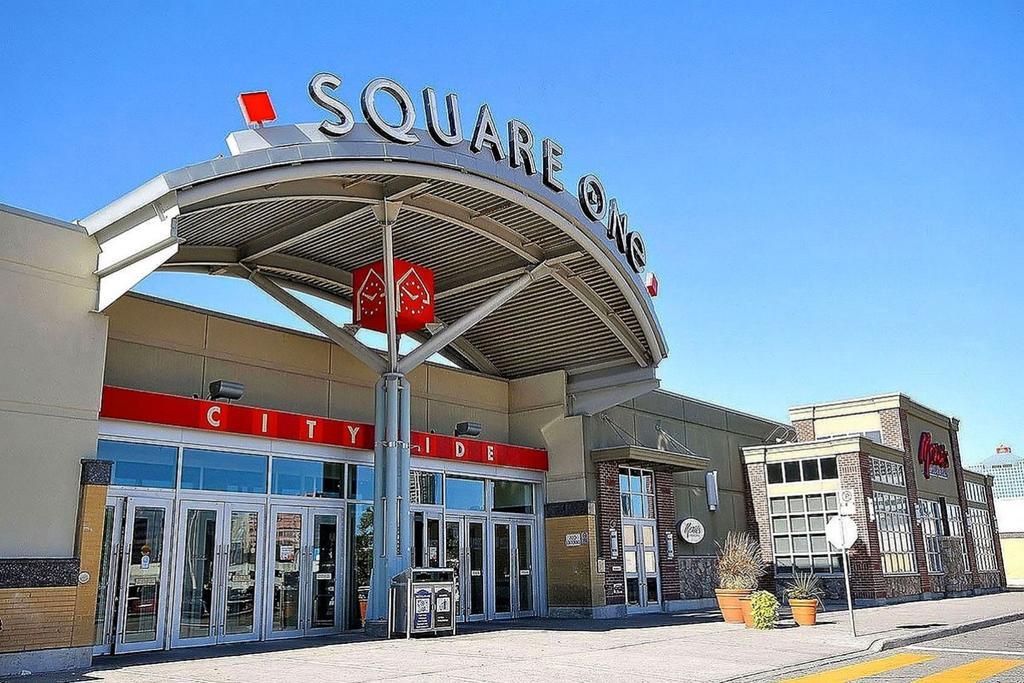 Napa Furnished Rental Apartments Square One Mississauga Exterior photo